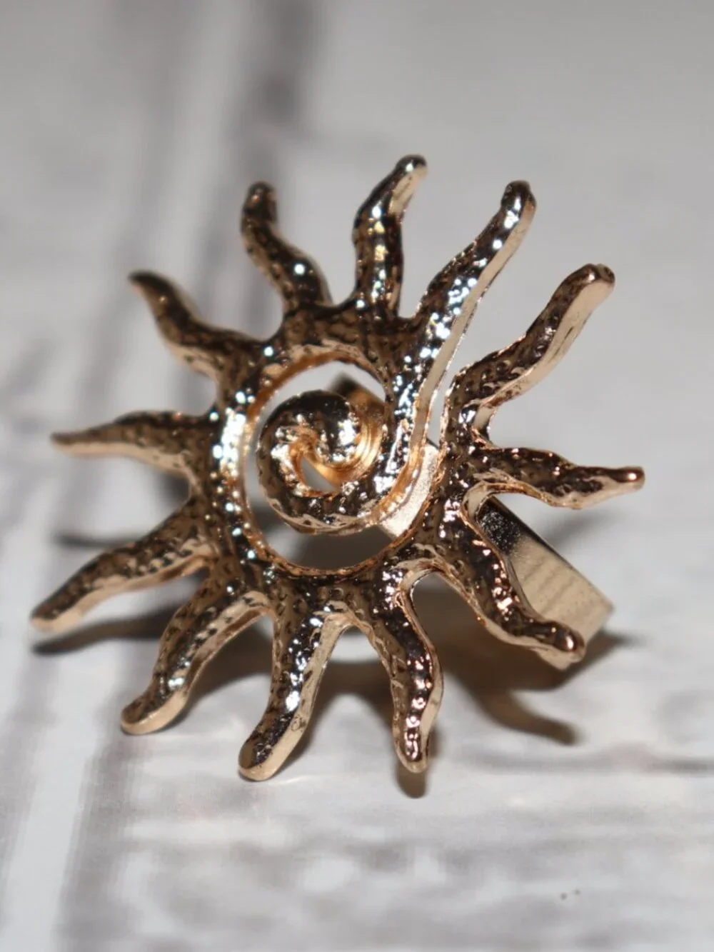 ✨ NWOT Gold Sun Spiral Ring • Adjustable Size 8–9 ✨